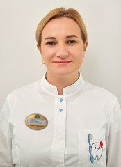 лікар-стоматолог Левченко Олена Дмитрівна